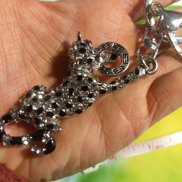 EFFY leopard cheetah keychain NWOT - Picture 2 of 4